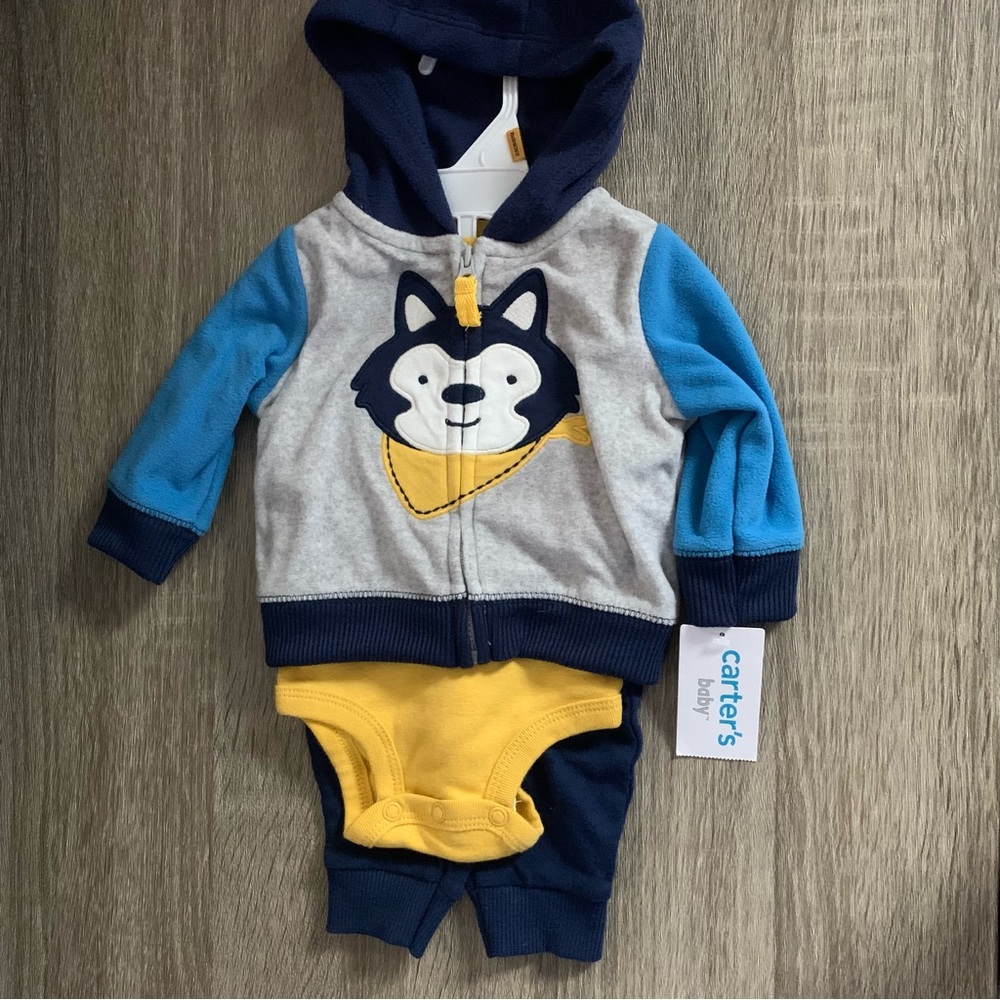 NWT Carters Three Piece Baby Boy Newborn Set - Picture 2 of 6